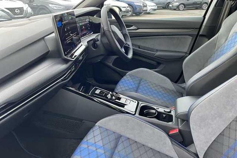 New VW Golf VIII 333 HP (244 kW) 2025