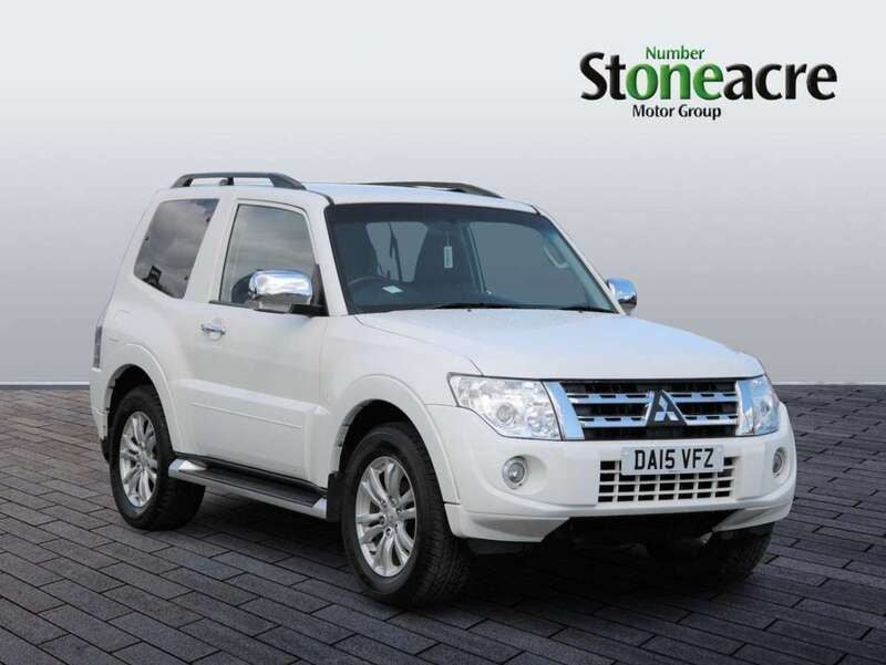 White Used 2015 Mitsubishi Shogun Warrior SUV | £18,495 (Fair price) - Image 1/4