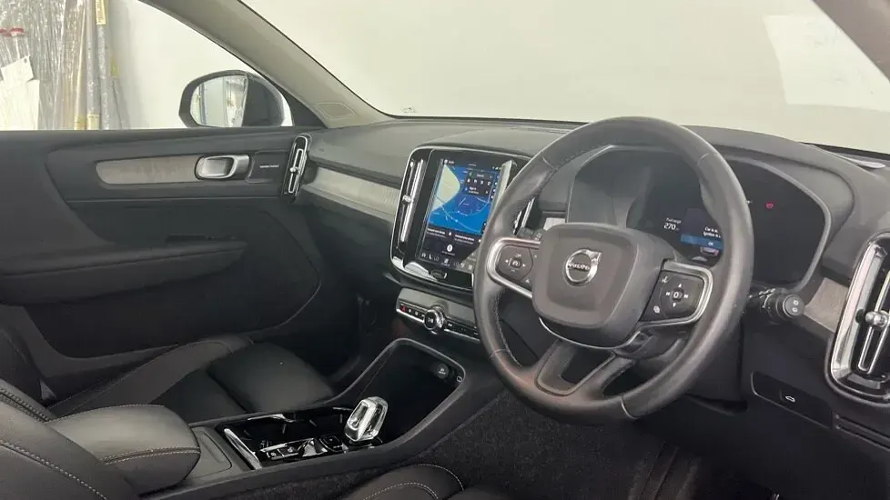 Used Volvo XC40 Ultra 194 HP (142 kW) 2025 Blue SUV