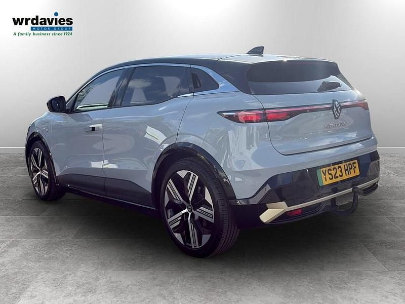 Used Renault Megane E-Tech 160 kW (218 HP) 2023 Grey/black Hatchback