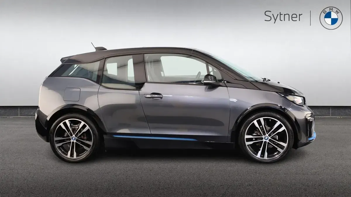 Używany BMW i3 Comfort Edition 133 kW (181 KM) 2022 Szary Hatchback