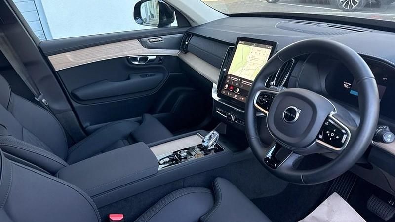 Usado Volvo XC90 Plus 247 HP (181 kW) 2025 Preto SUV
