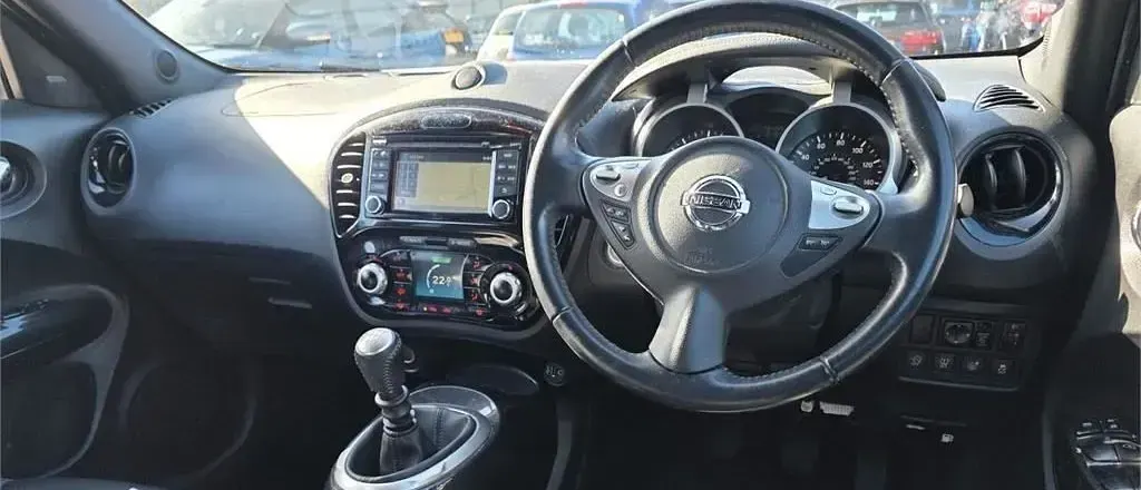 Used Nissan Juke Tekna 110 HP (80 kW) 2018 Pure white SUV
