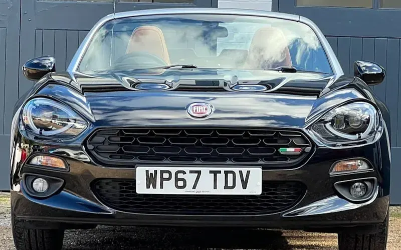 Used Fiat 124 Spider Lusso Plus 140 HP (102 kW) 2017 Black Cabriolet