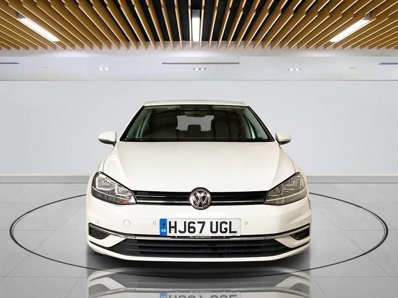 Used VW Golf VII SE 125 HP (91 kW) 2017 White Hatchback