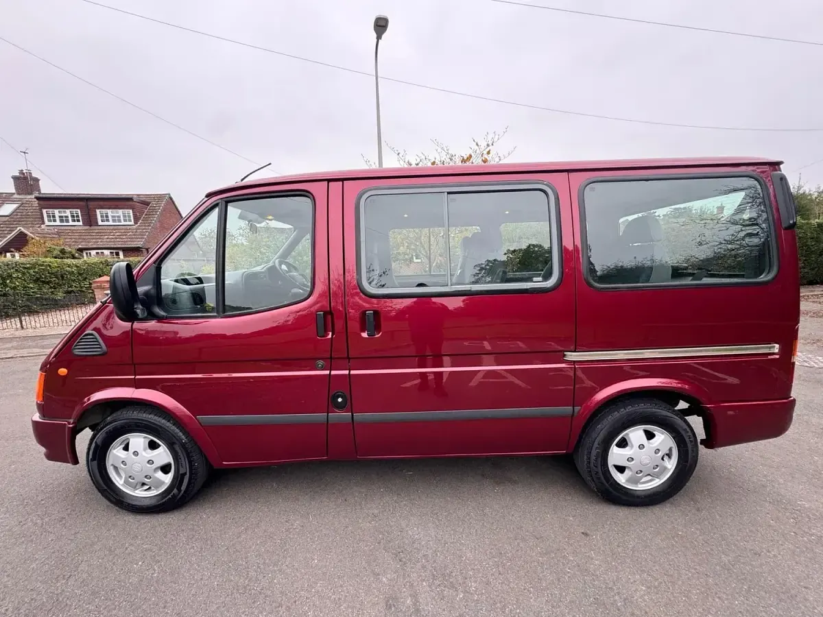 Used Ford Tourneo 2001 Red MPV