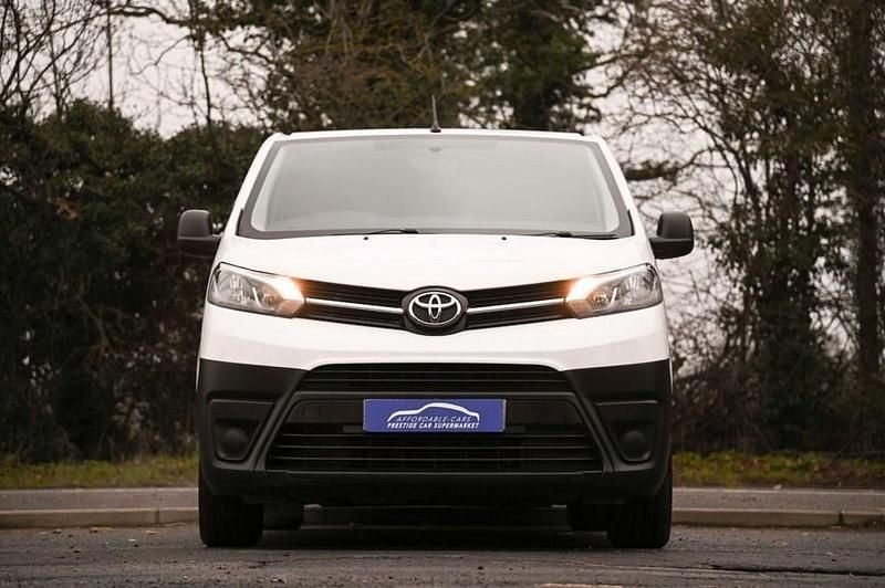 Used Toyota Proace Verso City 120 HP (88 kW) 2022 White Estate