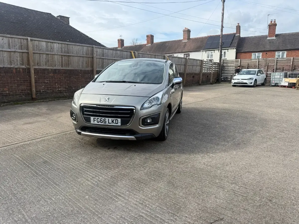 Used Peugeot 3008 Allure 2016 Grey Hatchback