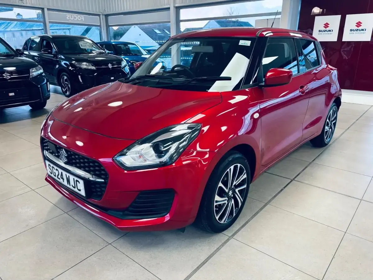Usado Suzuki Swift SZ-L 82 HP (60 kW) 2024 Vermelho Citadino