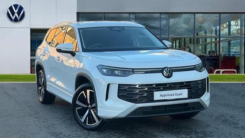 White Used 2025 VW Touran Elegance MPV | £40,160 - Image 1/4