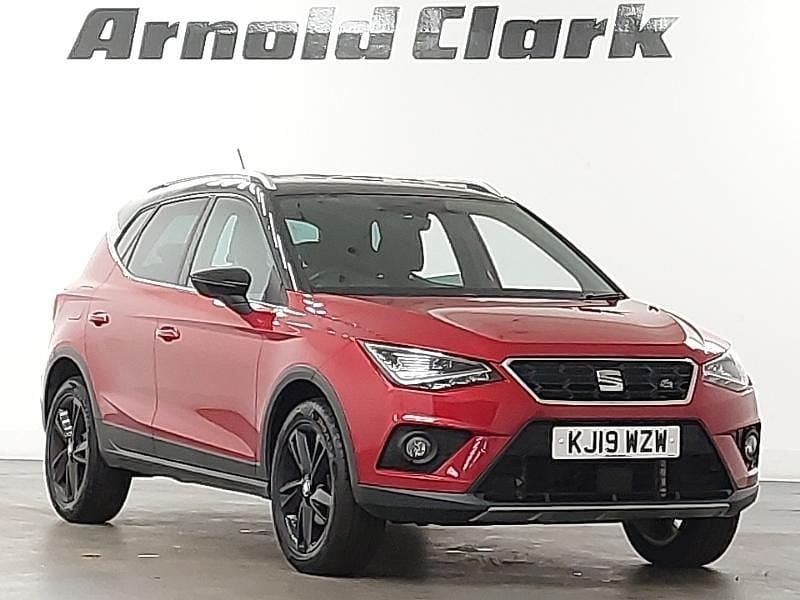 Red Used 2019 Seat Arona FR SUV | £11,698 (Fair price) - Image 1/4