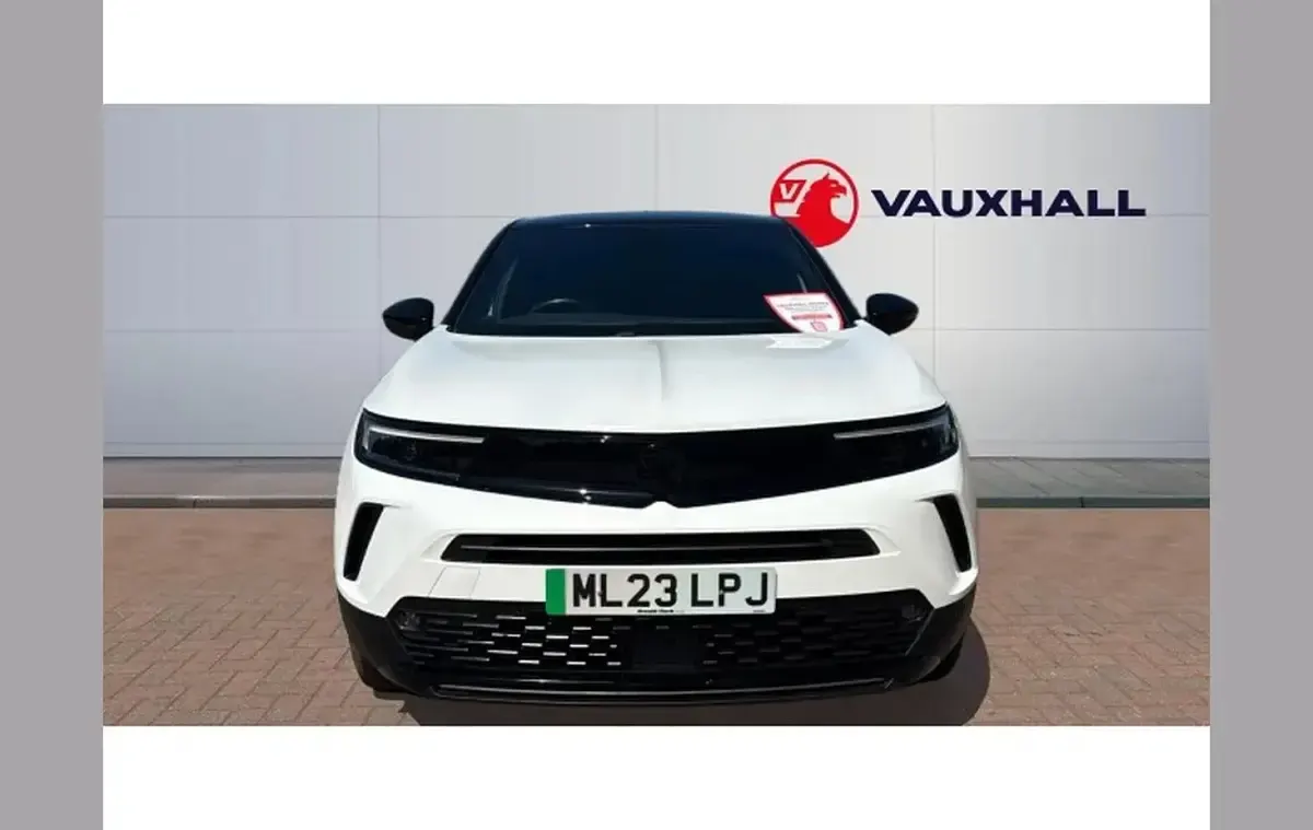 Used Vauxhall Mokka 100 kW (136 HP) 2023 White SUV
