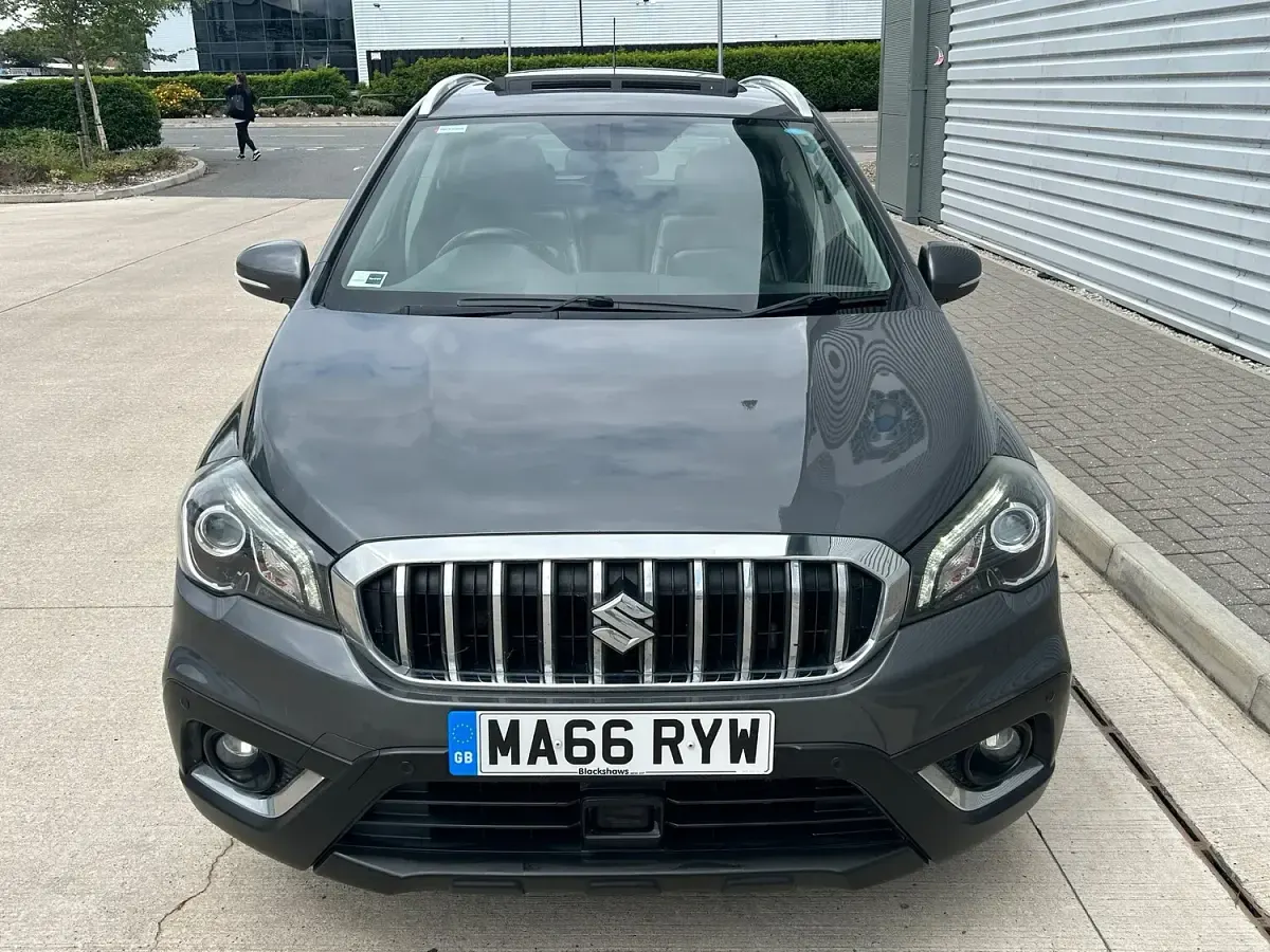 Used Suzuki SX4 SZ5 140 HP (102 kW) 2016 Grey Hatchback