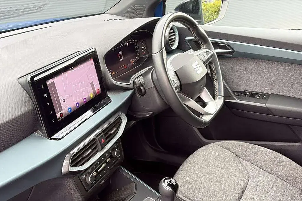 Used Seat Arona Xperience 108 HP (79 kW) 2023 Blue SUV