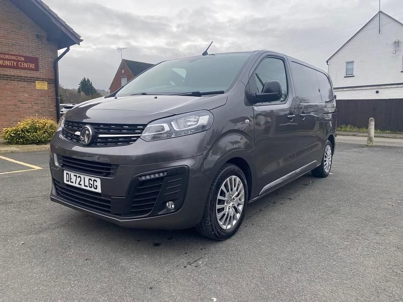 Used Vauxhall Vivaro 120 HP (88 kW) 2023 Grey MPV