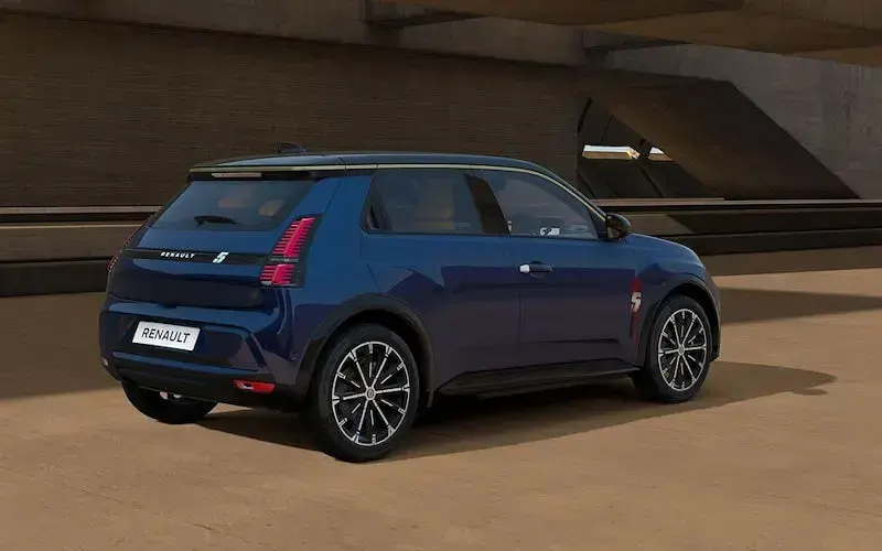 New Renault 5 E-Tech Iconic 110 kW (150 HP) 2026 Hatchback