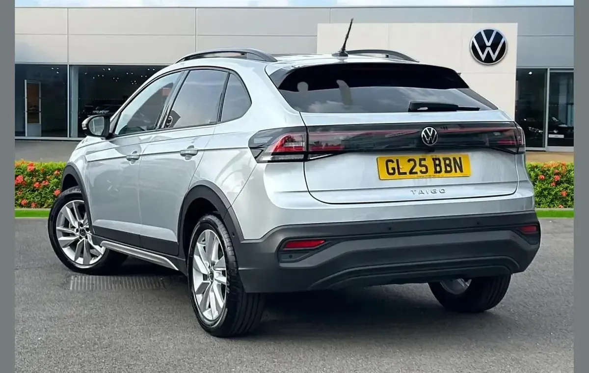 Used VW Taigo Match 95 HP (69 kW) 2025 Silver SUV