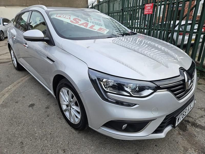 Used Renault Mégane GrandTour Play 2019 Silver Estate