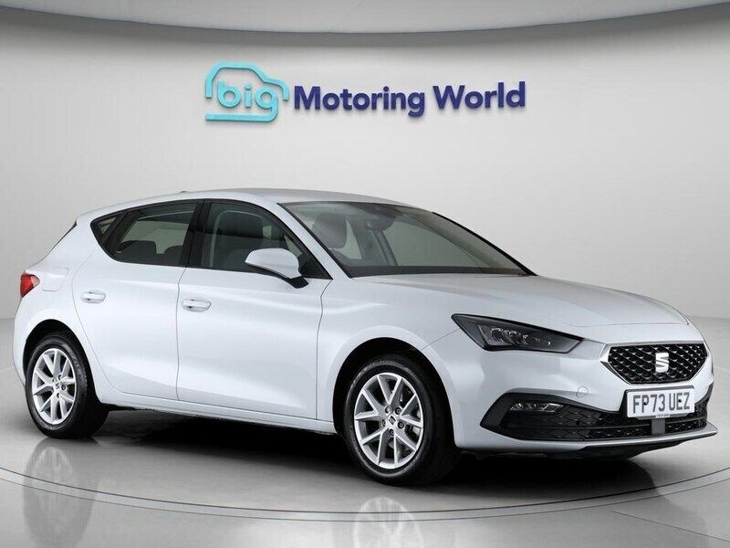 White Used 2023 Seat Leon SE Hatchback | £15,600 (Fair price) - Image 1/4