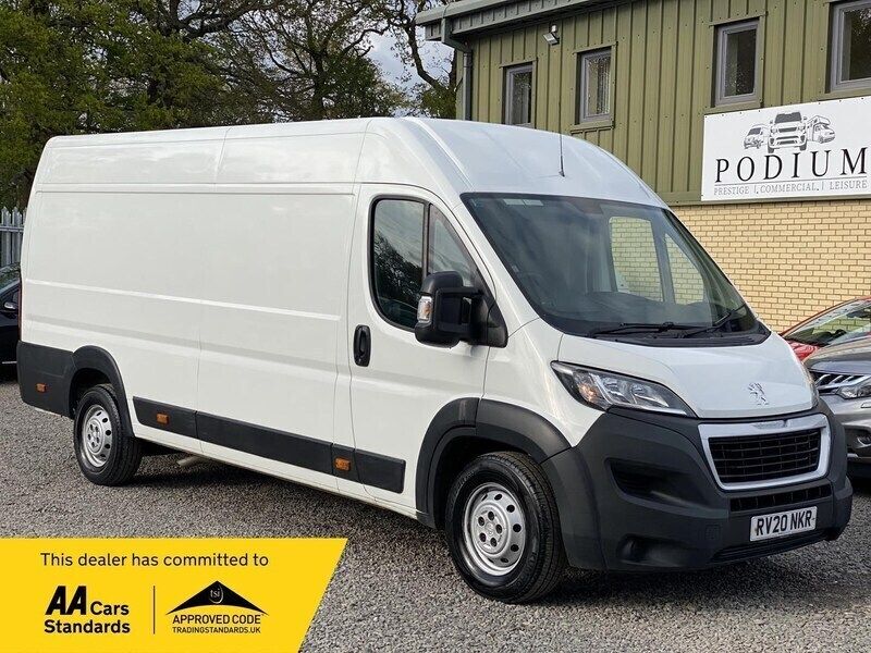 White Used 2020 Peugeot Boxer S Van | £8,990 (Fair price) - Image 1/2