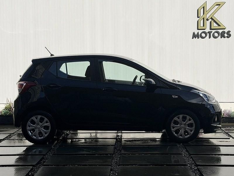 Used Hyundai i10 SE 66 HP (48 kW) 2016 Black Hatchback