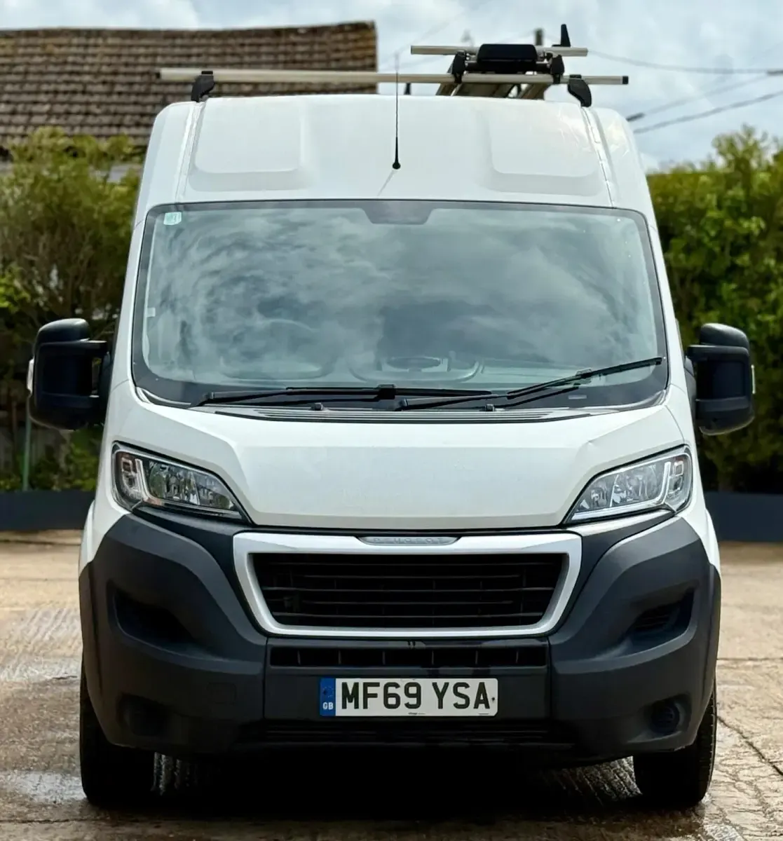 Second-hand Peugeot Boxer 130 CP (95 kW) 2019 Alb Van