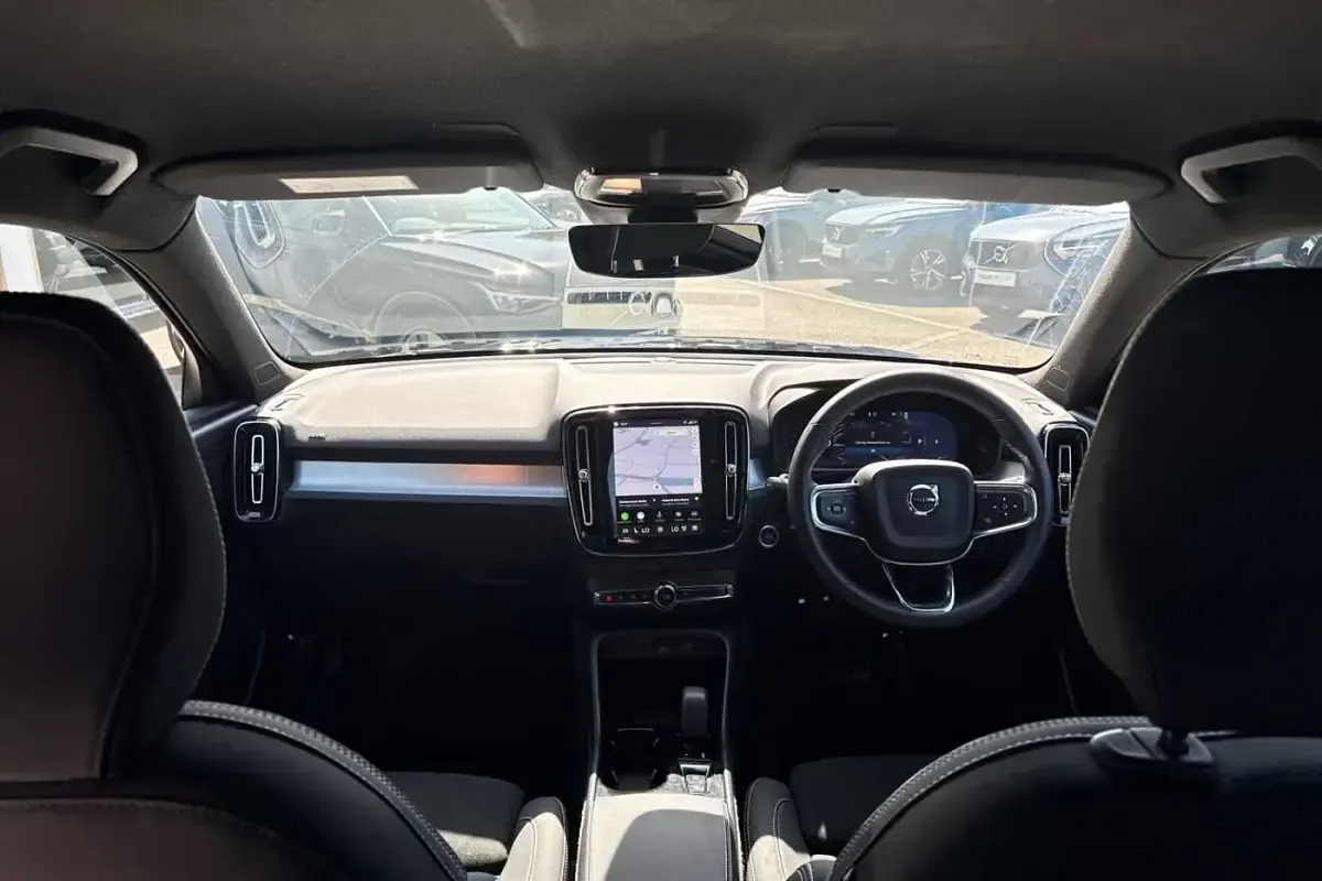 Used Volvo XC40 Plus 194 HP (142 kW) 2026 SUV