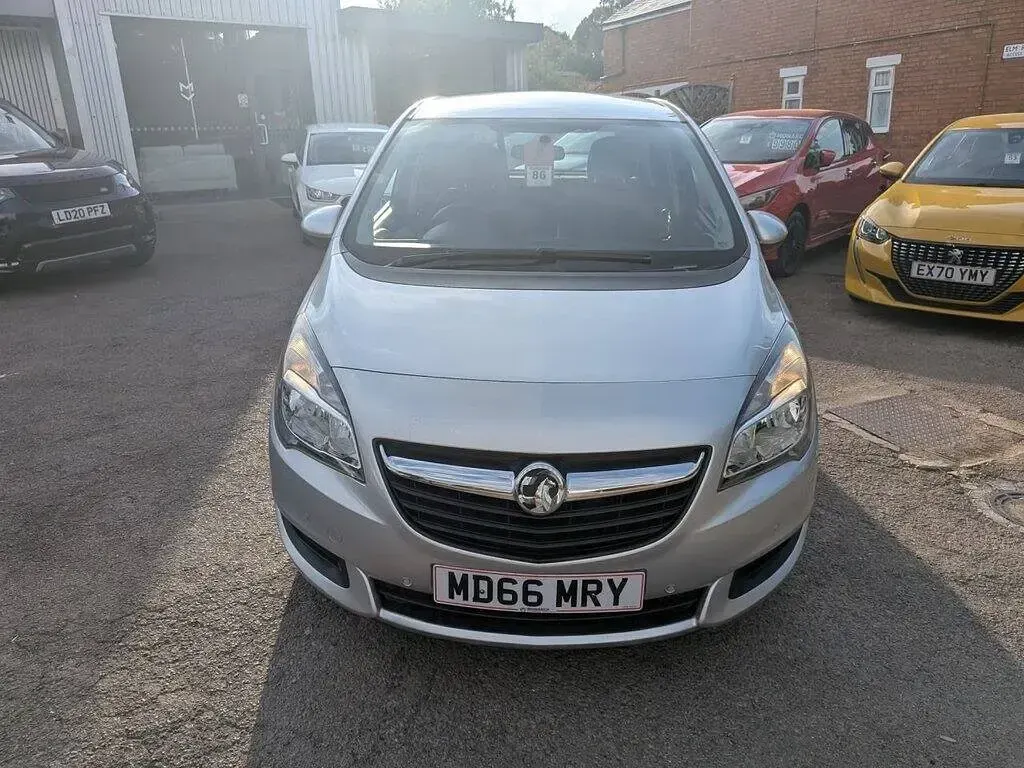 Used Vauxhall Meriva Club 120 HP (88 kW) 2017 Silver MPV