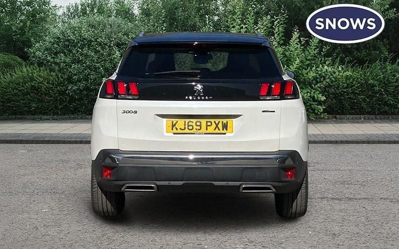 Used Peugeot 3008 GT-line 131 HP (96 kW) 2020 White SUV