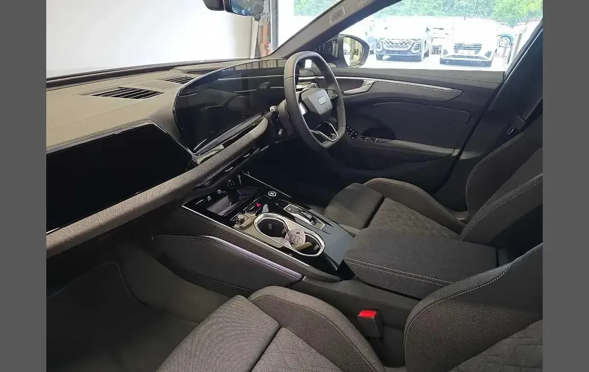 New Audi A6 S-Line 200 HP (147 kW) 2026 Grey Estate
