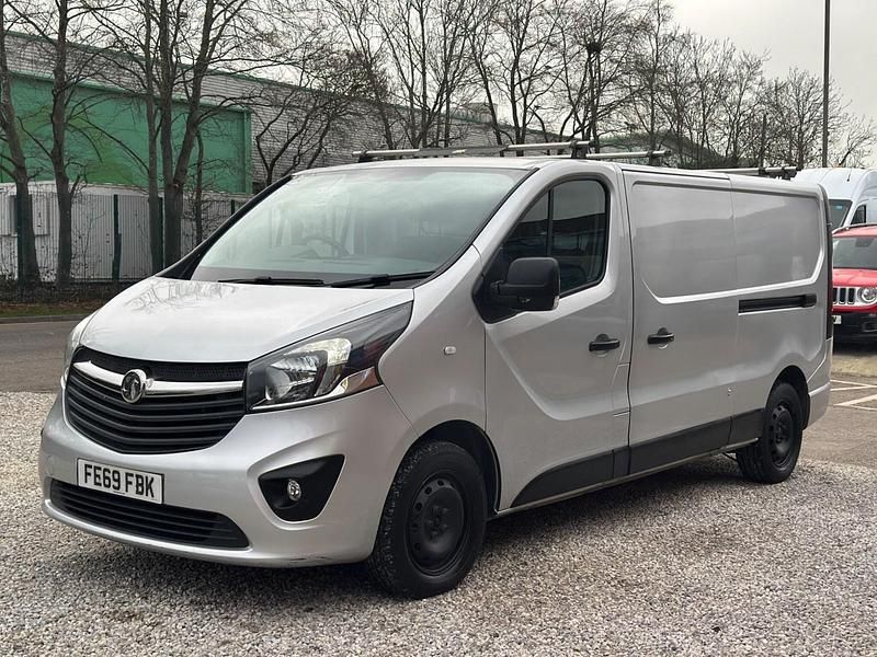 Used Vauxhall Vivaro Sportive 120 HP (88 kW) 2019 Silver MPV