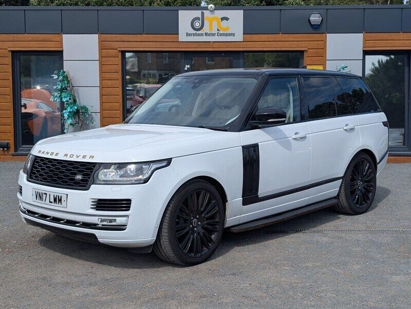 White Used 2017 Land Rover Range Rover Vogue SE SUV | £22,995 (Super price) - Image 1/4