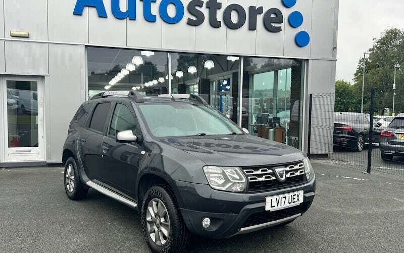 Used 2017 Dacia Duster Lauréate SUV | £8,700 (Expensive) - Image 1/4