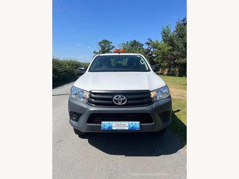 Used Toyota HiLux Active 2020 White Pickup