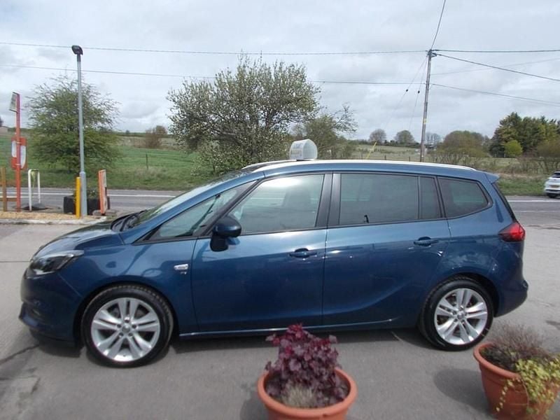 Used Vauxhall Zafira SRi 140 HP (102 kW) 2017 Blue MPV