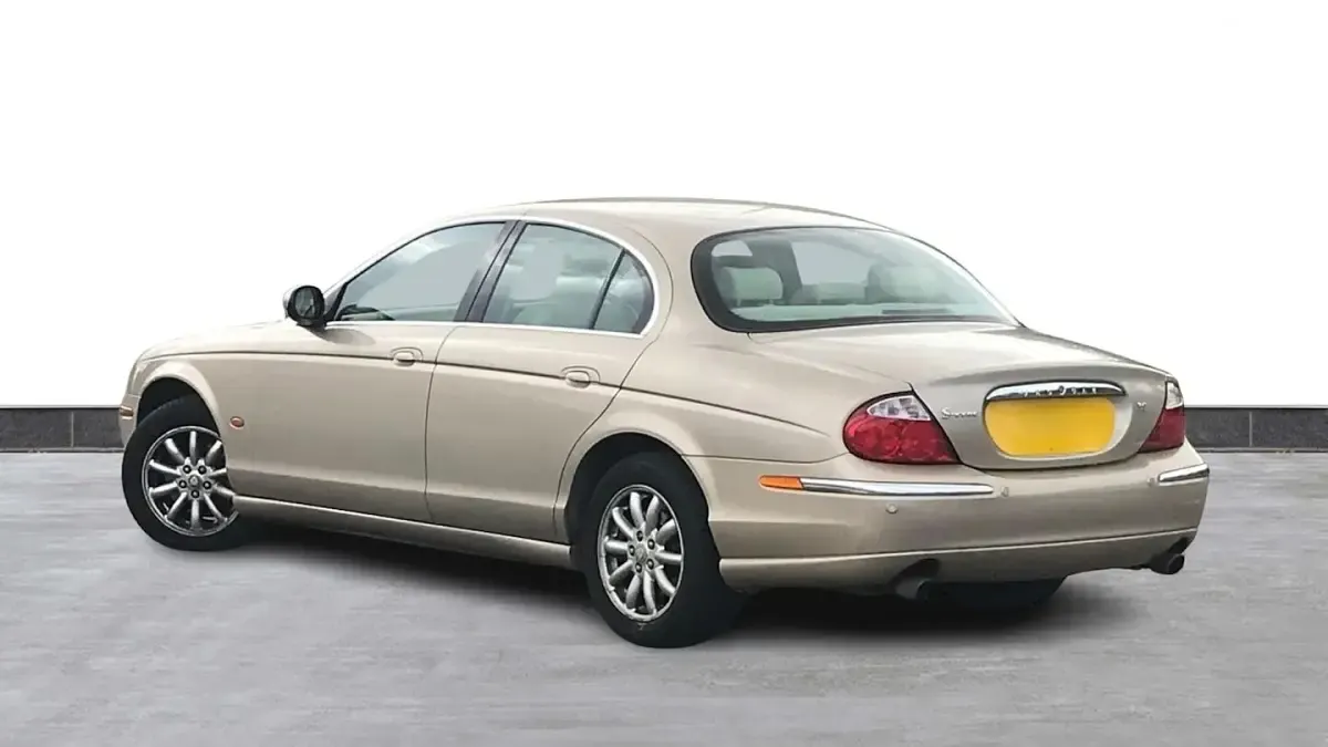 Used Jaguar S-Type SE 238 HP (175 kW) 2003 Topaz silver metallic Sedan