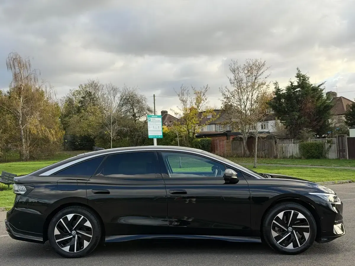 Used VW ID.7 Pro 210 kW (286 HP) 2024 Black Hatchback