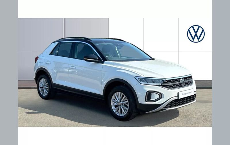 White Used 2022 VW T-Roc Life SUV | £19,568 (Fair price) - Image 1/4