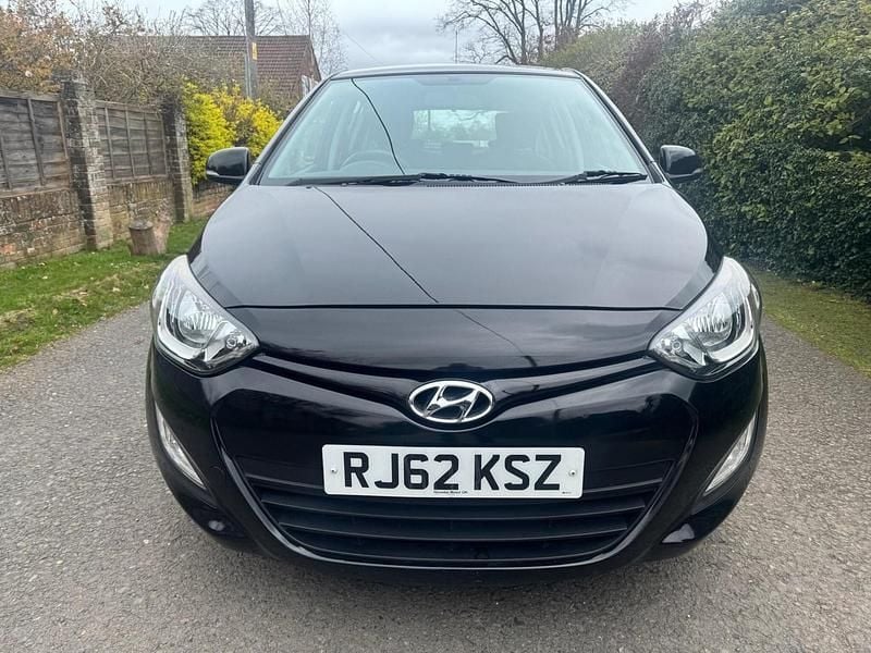Used Hyundai i20 Active 101 HP (74 kW) 2012 Diamond Hatchback