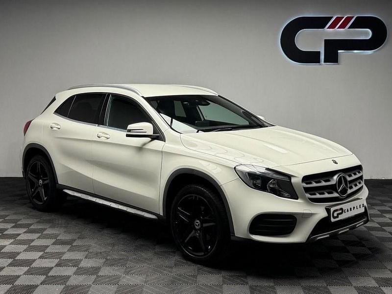 Used Mercedes GLA200 AMG line 136 HP (100 kW) 2017 White SUV