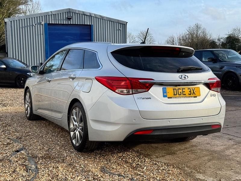 Used Hyundai i40 Premium 136 HP (100 kW) 2011 Silver Estate