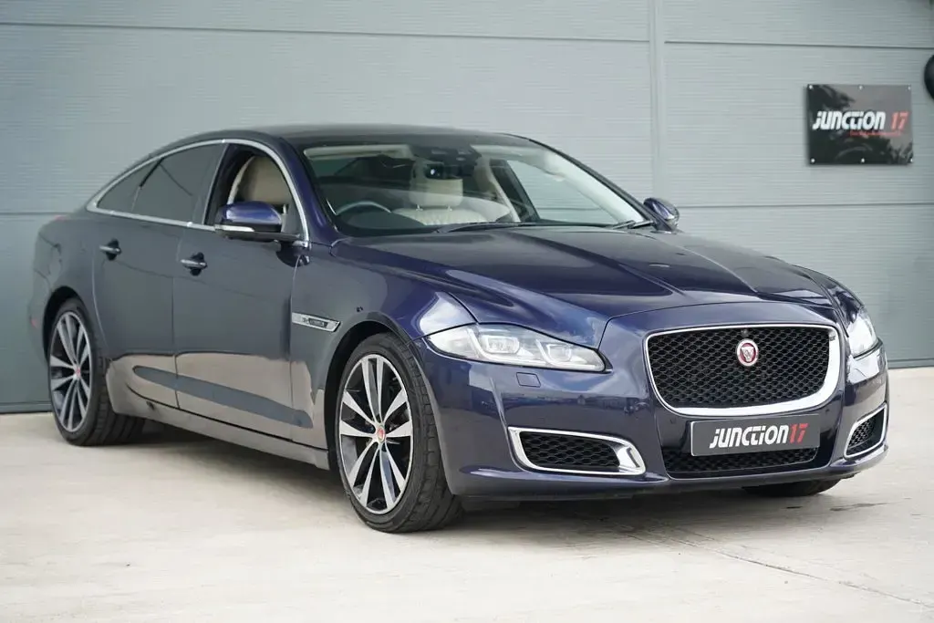 Used Jaguar XJ S 301 HP (221 kW) 2019 Blue Sedan