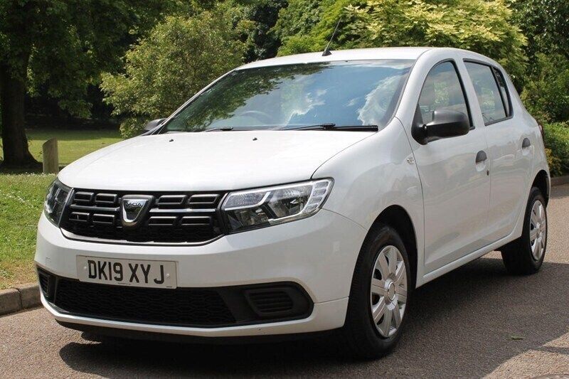 White Used 2019 Dacia Sandero Essentiel Hatchback | £5,995 (Fair price) - Image 1/1