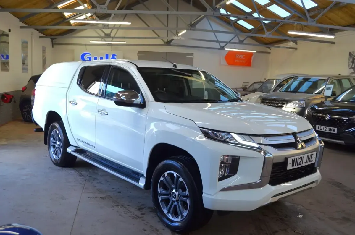 Used Mitsubishi L200 150 HP (110 kW) 2021 White Pickup