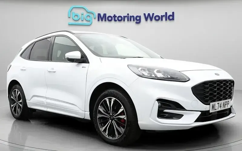 Begagnad Ford Kuga ST-Line X 224 HK (164 kW) 2023 SUV