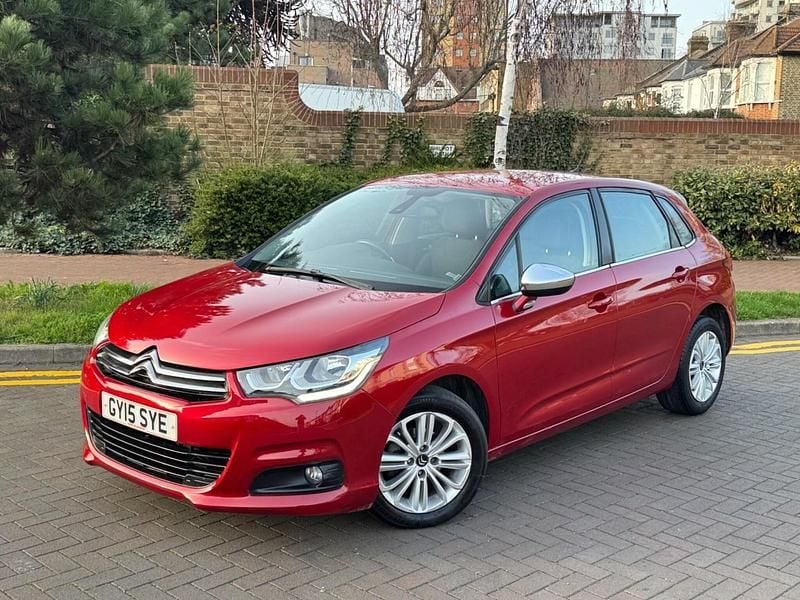 Used Citroën C4 Flair 114 HP (83 kW) 2015 Red Hatchback