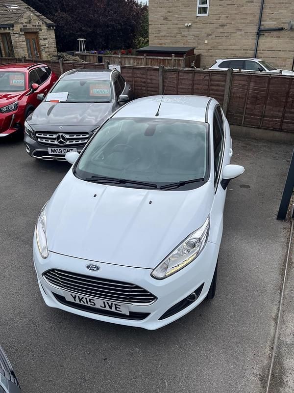White Used 2015 Ford Fiesta Titanium X Hatchback | £5,995 (Fair price) - Image 1/4