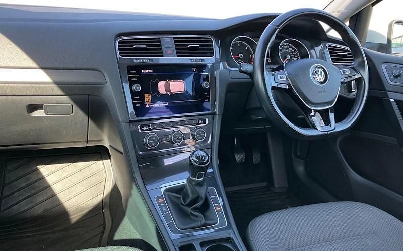 Used VW Golf VII Edition 116 HP (85 kW) 2020 White Hatchback