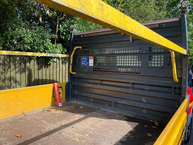 Image 4/4