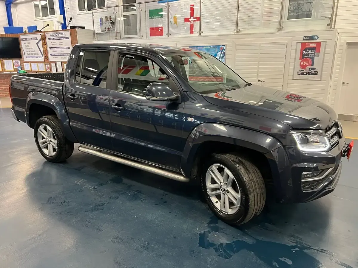 Used VW Amarok Highline 258 HP (189 kW) 2019 Blue Pickup